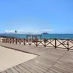 Toro Nyaraló